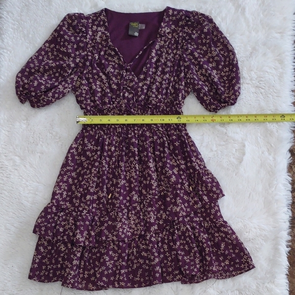 TAYLOR PETITE Purple Floral Dress with Puff Sleeves - Picture 12 of 15